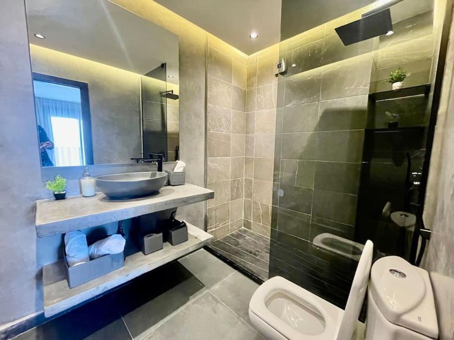 Seaside Splendor - Chic 2 Bedroom * Tangier