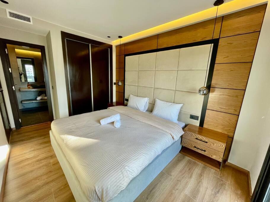 Seaside Splendor - Chic 2 Bedroom *